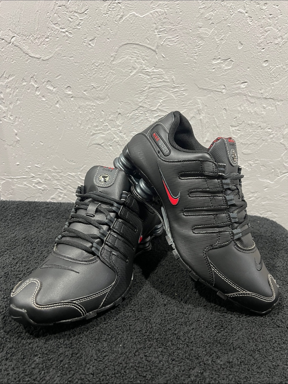 🔥🔥 NIKE SHOX NZ Running Shoes 2019 Black / Varsity Red Men Size 8 - RARE - EUC